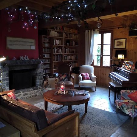 La Grande Ourse Bed & Breakfast Campan Exterior photo