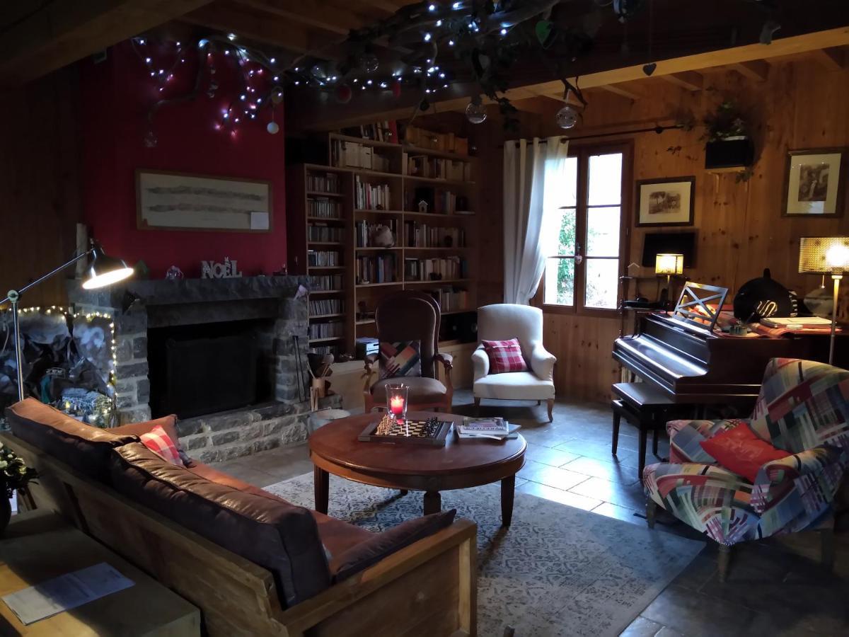 La Grande Ourse Bed & Breakfast Campan Exterior photo